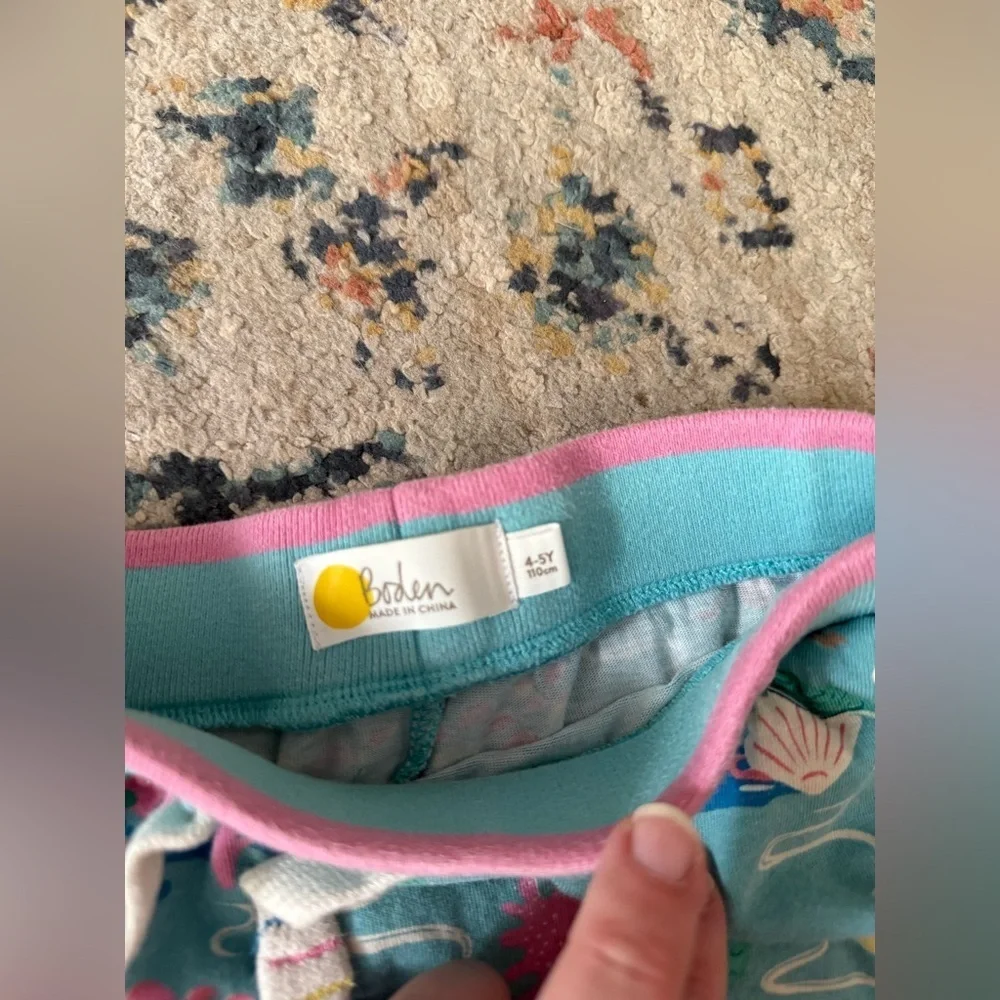 Mini Boden mermaid skirt 4-5 - Picture 3 of 3